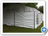 Festzelt wei&szlig; au&szlig;en + Anbau beige